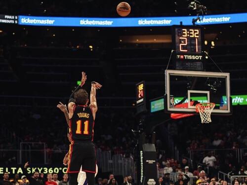 Young tricom u zadnjim sekundama preokrenuo fantastičnu utakmicu protiv Lakersa