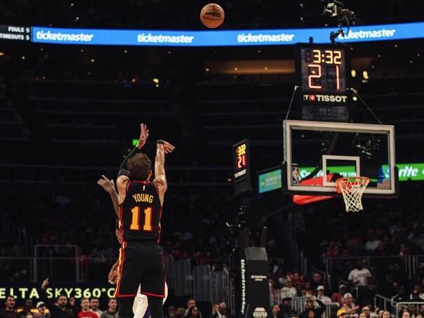 Young tricom u zadnjim sekundama preokrenuo fantastičnu utakmicu protiv Lakersa