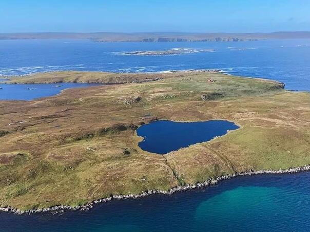 Za 414.000 eura možete kupiti cijeli škotski otok, ali morate pristati na jednu "caku"