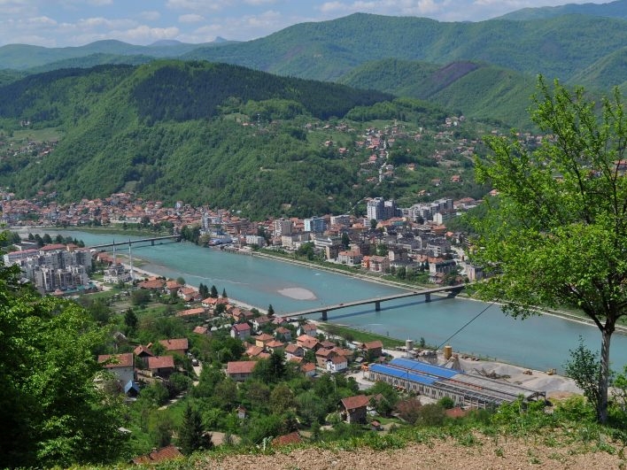 Za fotelju dovoljno 200 glasova: Goražde izborni fenomen, 15 stranaka ulazi u Skupštinu