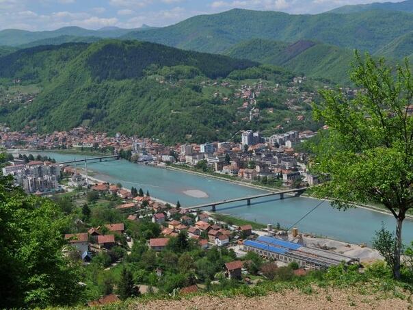 Za fotelju dovoljno 200 glasova: Goražde izborni fenomen, 15 stranaka ulazi u Skupštinu