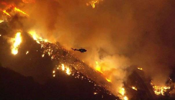 Za gašenje požara u Konjicu i Posušju potrebna pomoć helikoptera