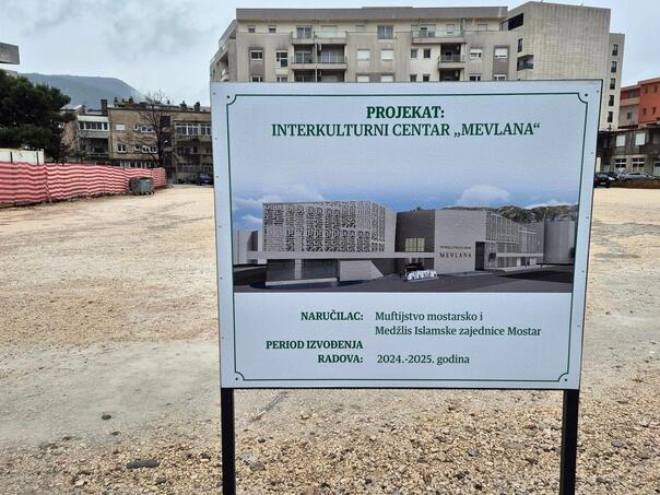 Za Kordića postavljanje ploče provokacija, za Marića legitiman zahtjev Islamske zajednice