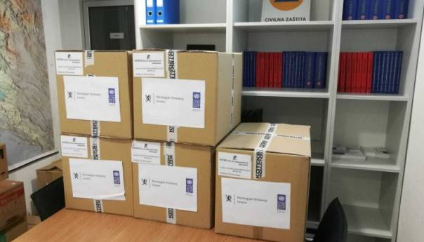 Za medicinare u HNK isporučeno hiljadu zaštitnih odijela