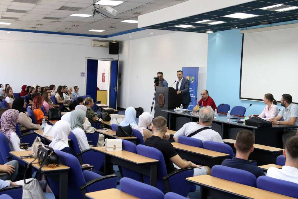Za obrazovanje povratnika 200 hiljada KM: Vlada TK stipendira učenike i studente