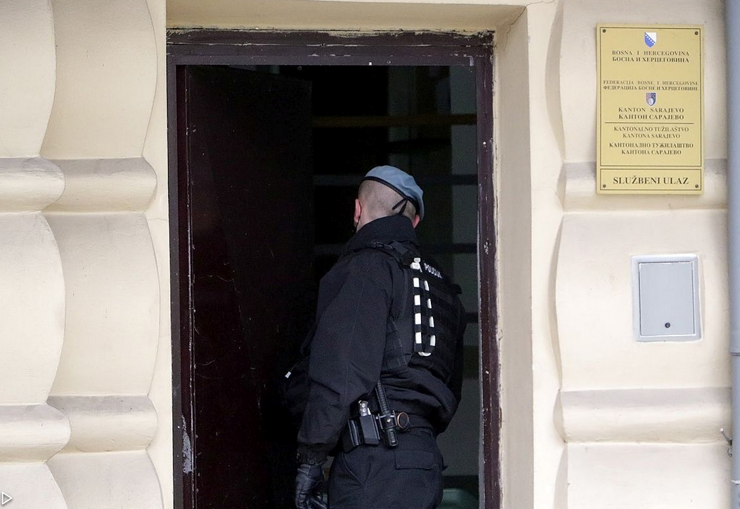 Za pljačku zlatara u Saračima tri osobe osuđene na 12 godina zatvora