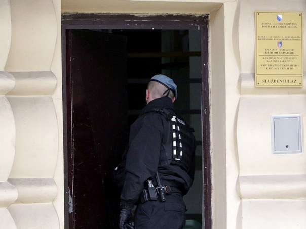 Za pljačku zlatare u Saračima tri osobe osuđene na 12 godina zatvora