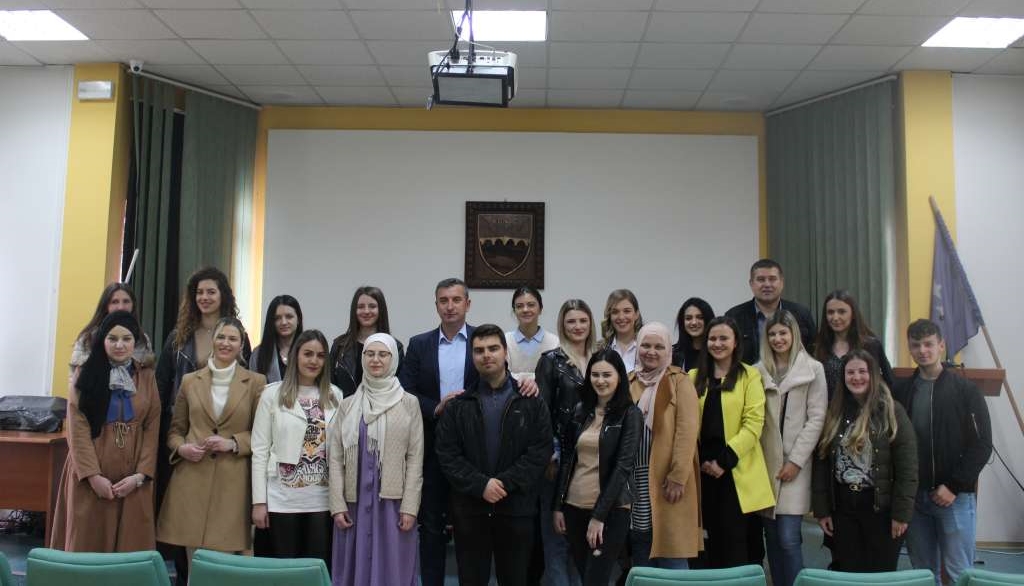 Za pripravnički staž ugovore potpisalo 20 mladih i izvrsnih studenata