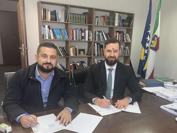 Za projekte sportskih terena u Maglaju i Varešu izdvojeno 200.000 KM