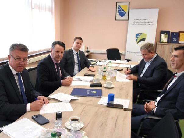 Za rješavanje problema vodosnabdijevanja Lukavca i Gradačca izdvojeno 1,4 miliona KM