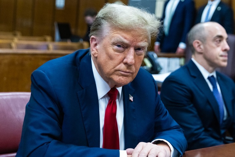 Za suđenje Trumpu izabrano 12 članova porote