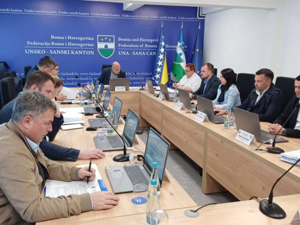 Za vatrogasne jedinice u USK odobreno 70.000 KM, za digitalne vještine 40.000 KM