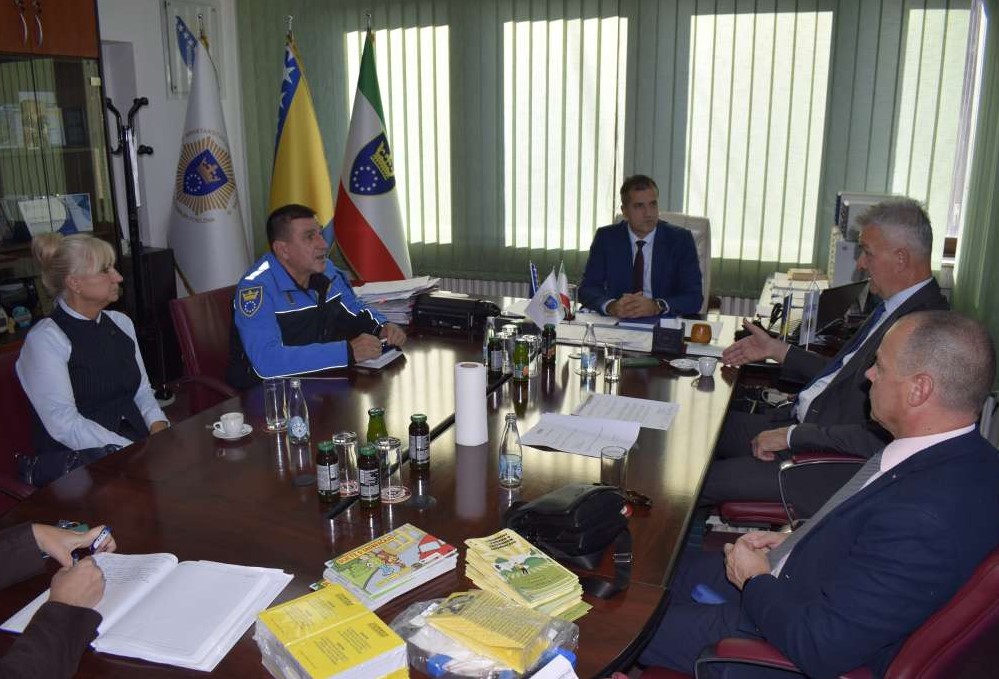Za veću sigurnost na cestama: BIHAMK uručio opremu policiji ZDK