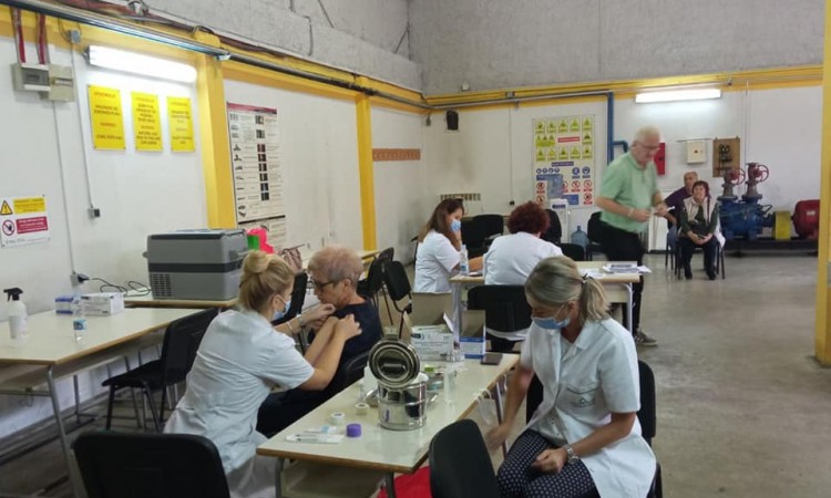 Za zaposlenike većih kompanija osigurana vakcinacija na radnom mjestu