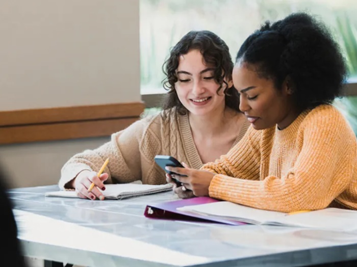 Zabrana mobitela u školama sve popularnija u SAD-u