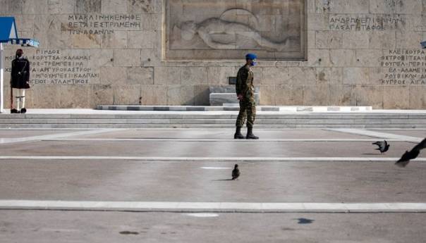 Zabranjen ulaz u Grčku putnicima pozitivnima na koronavirus