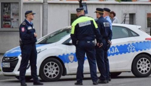 Zabranu kretanja prekršilo 47 osoba u RS, 32 kažnjene zbog okupljanja