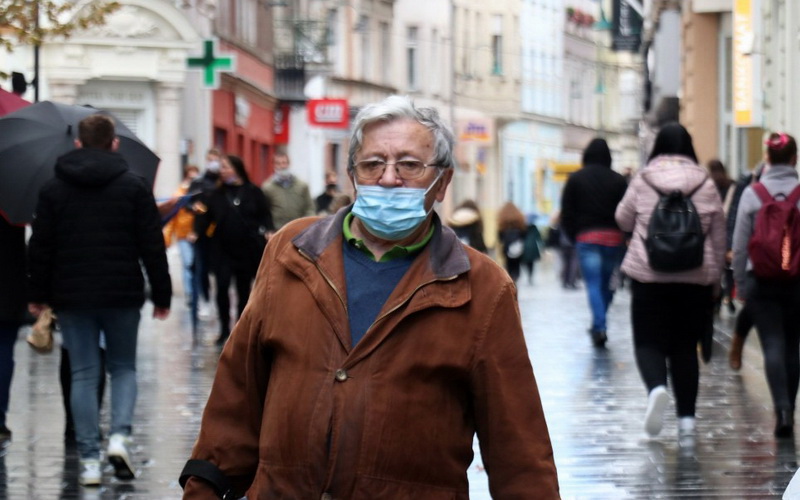 Zadnjih sedam dana u BiH: Skoro 10 hiljada zaraženih, preko 130 umrlih