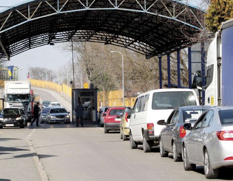 Zadržavanja do 30 minuta, ali brojna ograničenja na cestama