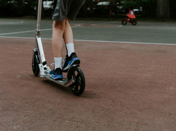 Zagreb: Muškarac pao sa trotineta i poginuo