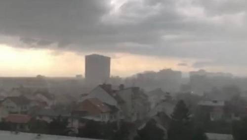 Zagreb ponovo pogodilo nevrijeme, poplavljene saobraćajnice