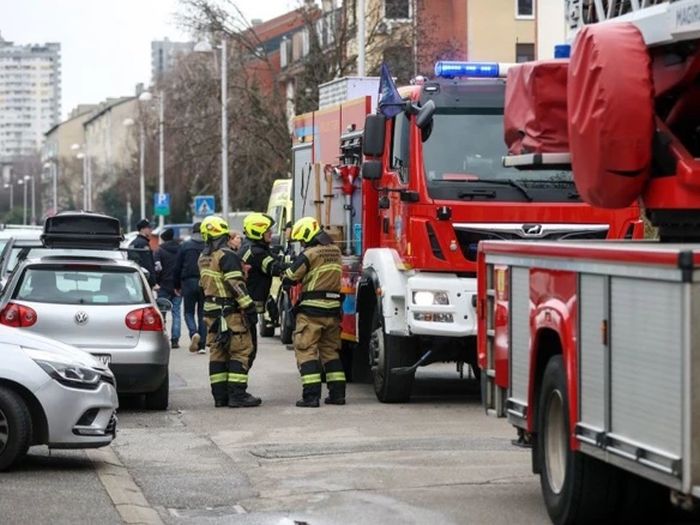 Zagreb: Požar u stanu, povrijeđene tri osobe