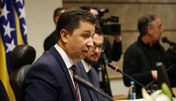 Zaimović prekinuo sjednicu, poslanici SDA napustili salu