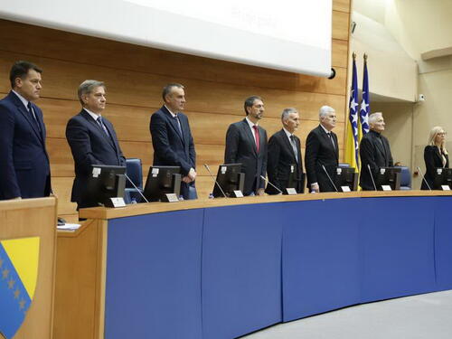 Zajednička sjednica oba doma Parlamenta BiH: Poslanici o ministru sigurnosti, porezima, granicama