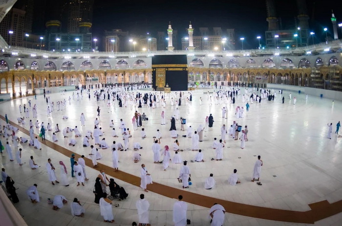 Zajednički namaz klanjan u kompleksu Kabe nakon sedam mjeseci