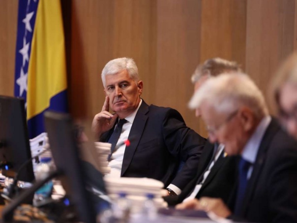 Zakazana sjednica Doma naroda: Šta su smislili Čović i Špirić!?