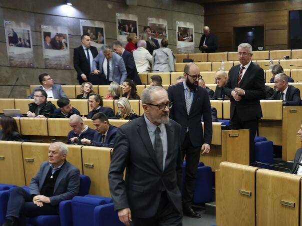 Zaključkom izmijenjen način odlučivanja Komisija, najavljene krivične prijave