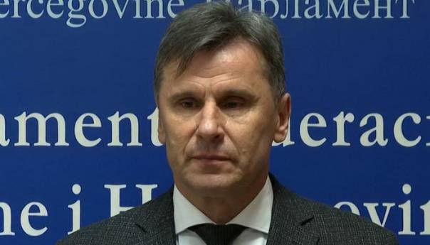 Zakoni o doprinosima i dohotku najvažniji u ovom trenutku