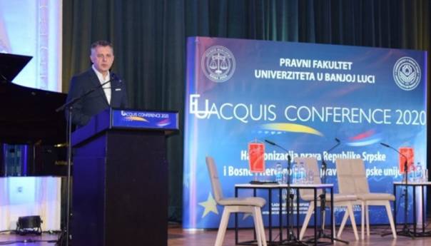 Zakoni o preduzećima, javnim nabavkama i zaštiti potrošača ključni za EU tržište