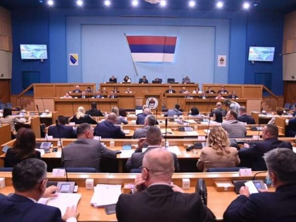 Zakoni o zabrani pušenja i sezonskim poslovima vraćeni u ponovnu proceduru NSRS