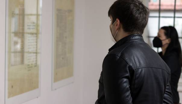 Žalbe književnika i pozorišnih radnika na izložbi Tamare Sarajlić-Slavnić