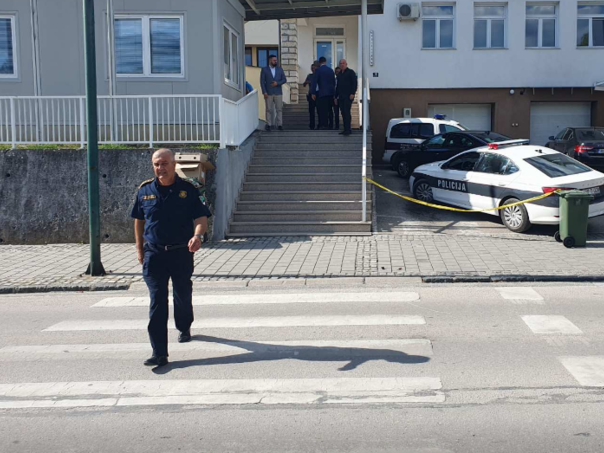 Zamijenjeni načelnik i zamjenik komandira policije u Gradačcu