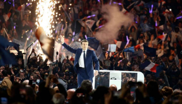 Zaoštrava se utrka između Macrona i Le Pen