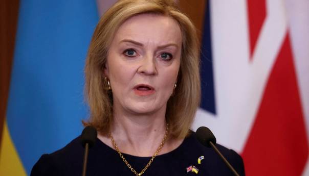 Zapad treba 'jednom i zauvijek' prekinuti uvoz ruskog gasa i nafte