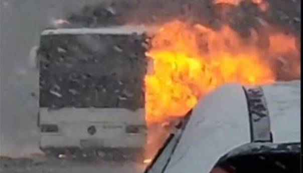 Zapalio se autobus tokom vožnje u Srbiji