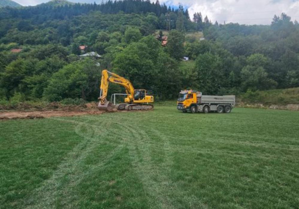 Započela rekonstrukcija terena na stadionu u Varešu