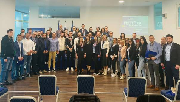 Započeo "Start up" modul Političke akademije SBB-a