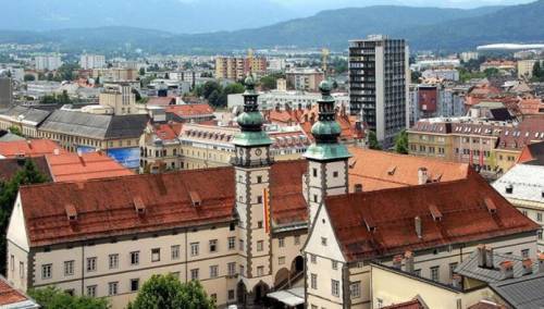 Zaražena žena porijeklom iz BiH u Austriji osuđena zbog napuštanja karantene