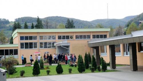 Zaraženi učenik i učiteljica osnovne škole u Banjaluci