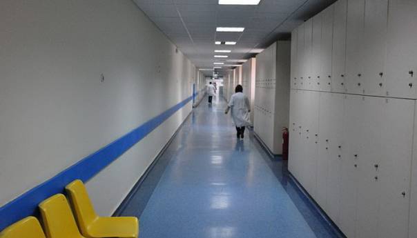 Zarazio medicinske radnike nakon negativnog testa na koronavirus