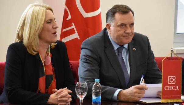 Zasjeda SNSD: Dodik i Cvijanović objavljuju svoje kandidature