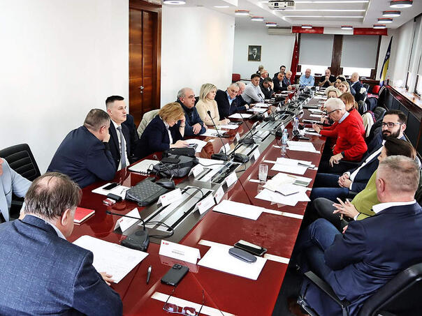 Zasjedao SDP: Uputili poruku Dodiku i institucijama