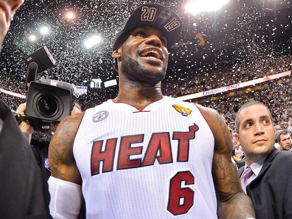 Zaštitar ukrao više od 400 dresova zvijezda i na njima zaradio dva miliona dolara