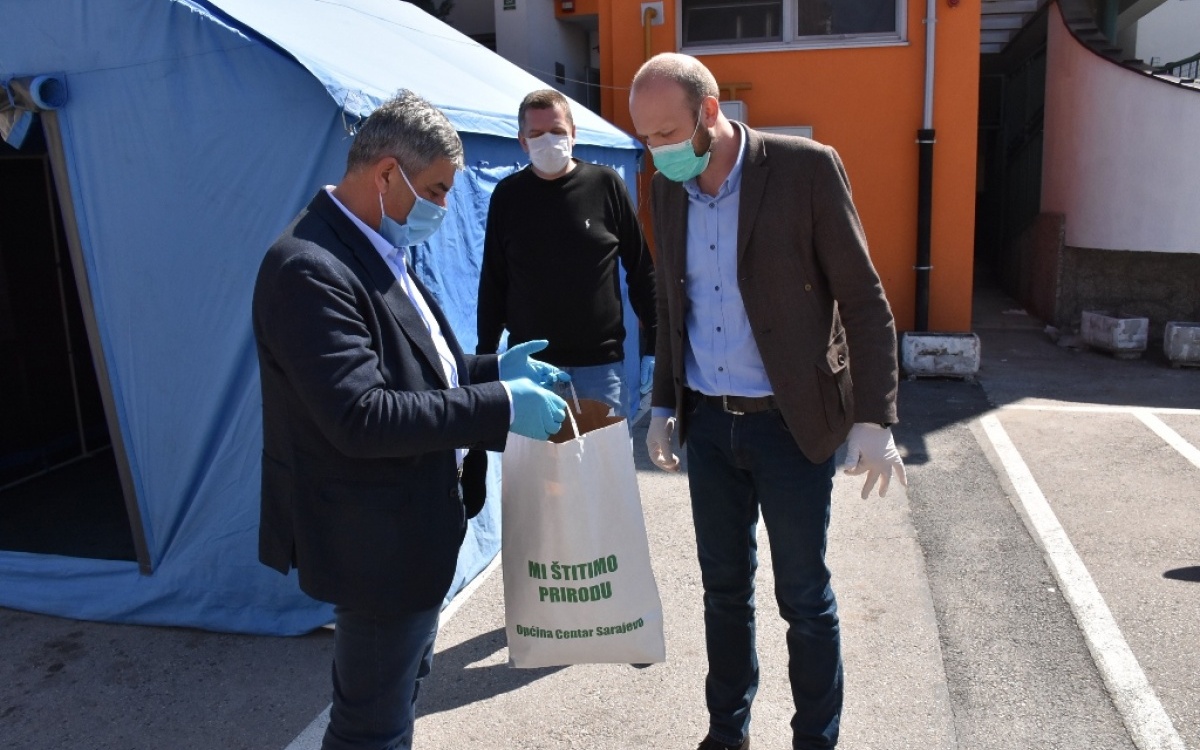 Zaštitna oprema i sredstva za dezinfekciju za potrebe Doma Bjelave