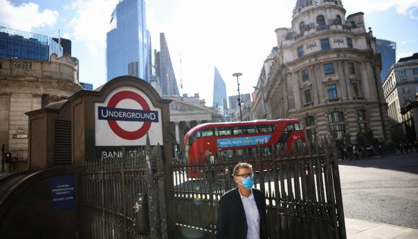 Zašto je Britanija u početku pandemije bila 'znatno lošija' od drugih