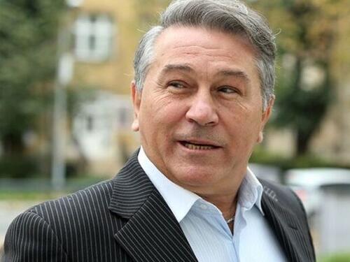 Zašto je Halidu Muslimoviću zabranjeno da pjeva na romskim svadbama?